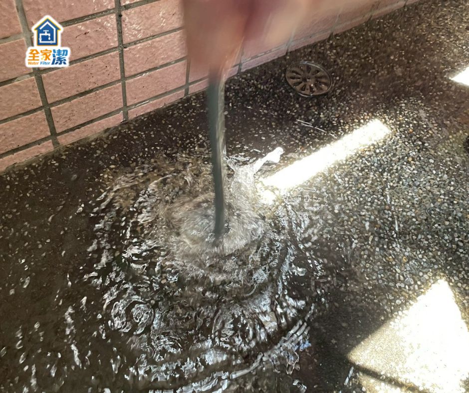 全家潔【震驚案例】水管竟然藏著15公尺樹根？！全家潔水刀疏通專業出手！案例施工或設備安裝現場照片