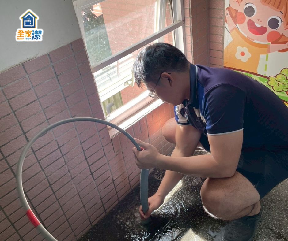 全家潔【震驚案例】水管竟然藏著15公尺樹根？！全家潔水刀疏通專業出手！案例施工或設備安裝現場照片